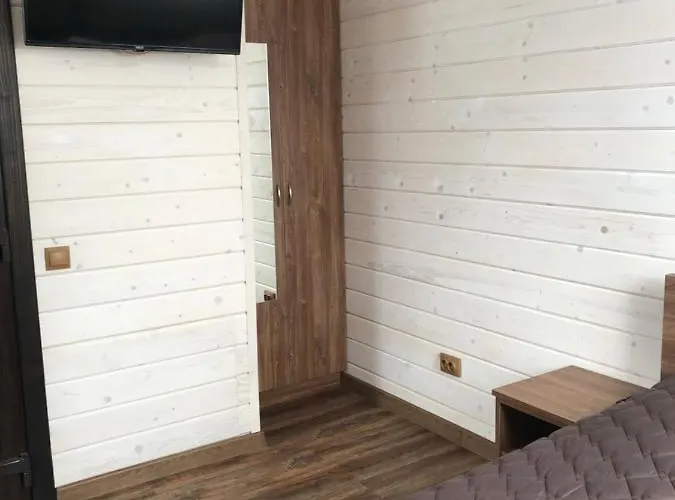 вікторія Hotel *