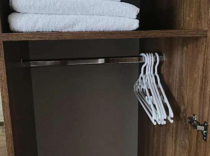 вікторія Hotel *