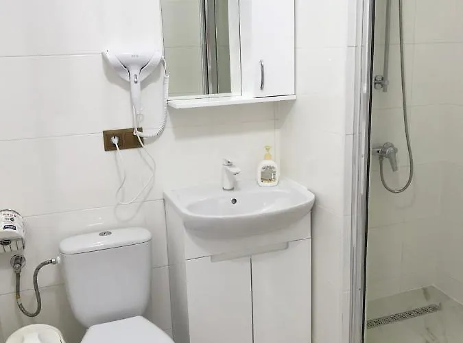 Hotel вікторія *